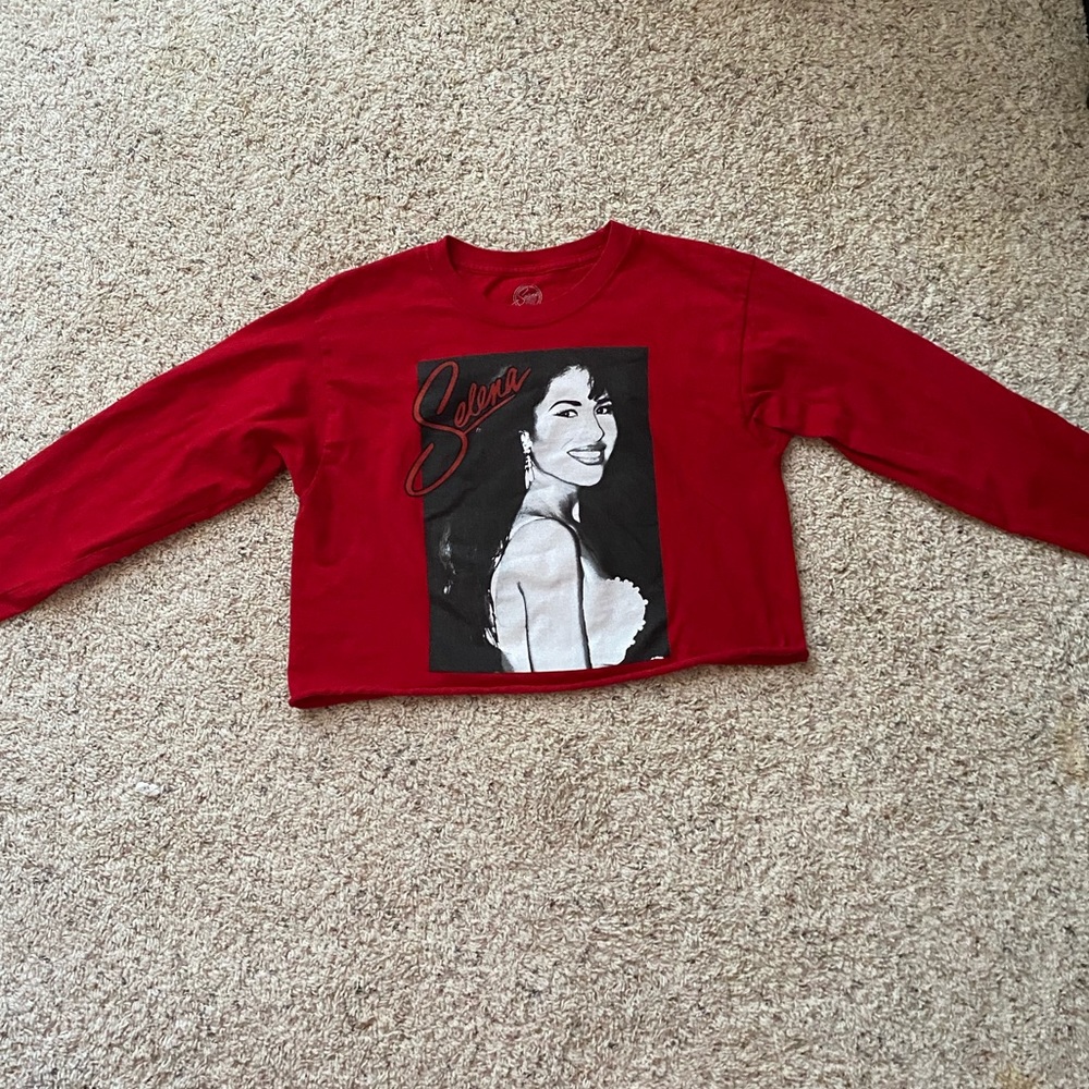 Red cropped sweatshirt